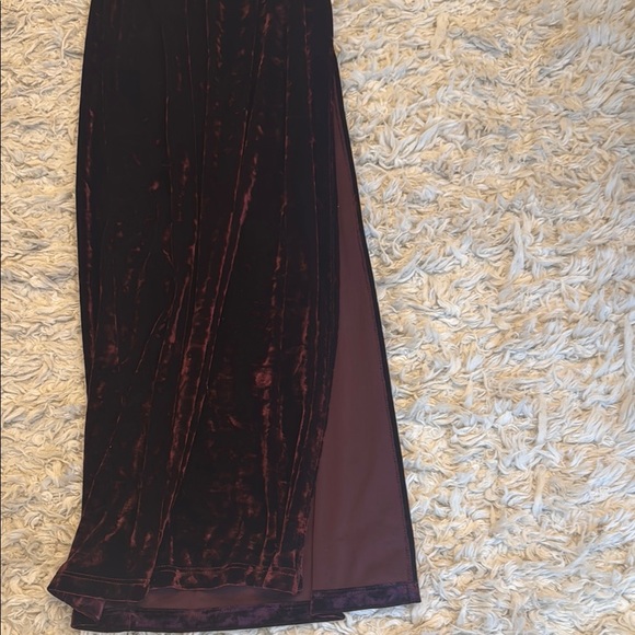FREE PEOPLE Elegant Velvet Dress in Rich BURGUNDY NWOT - Picture 8 of 16